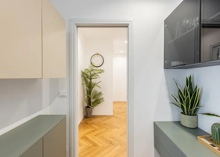 Apartament Doria 10 Next To Train Station *